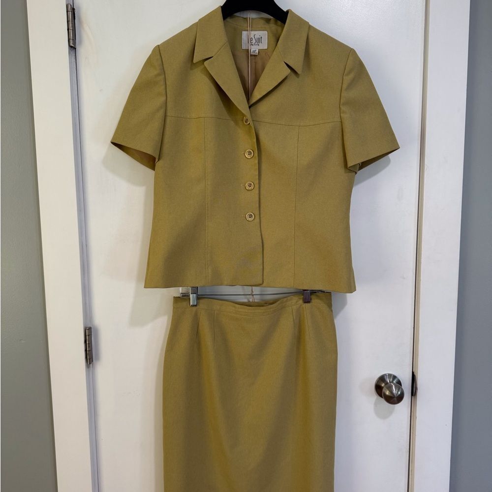 Vintage Le Suit Petite 2-Piece Skirt Suit Women’s 14P Khaki Office Career Set - Picture 4 of 9